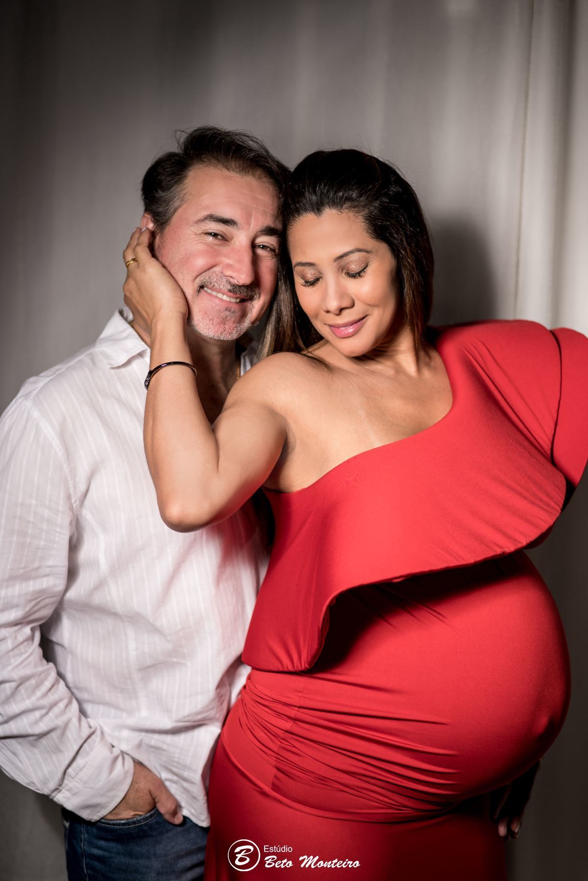 Book Gestante e Família em Curitiba - Book de gestante em estúdio - ensaio de gestante - book em estúdio - sessão fotográfica - Grávida - Gestação - Estúdio Beto Monteiro - Tatiane - Robson - Amauri - Miguel