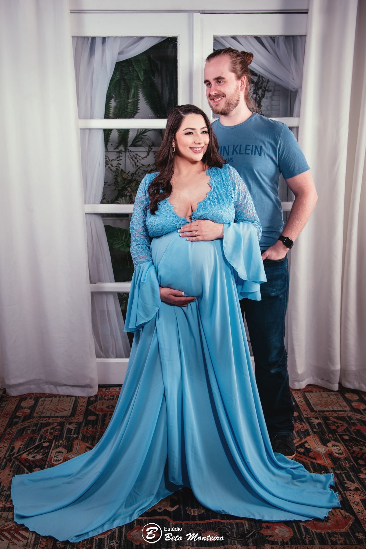 Book Gestante e Família em Curitiba - Book de gestante em estúdio - ensaio de gestante - book em estúdio - sessão fotográfica - Grávida - Gestação - Estúdio Beto Monteiro - Jheniffer - Gustavo