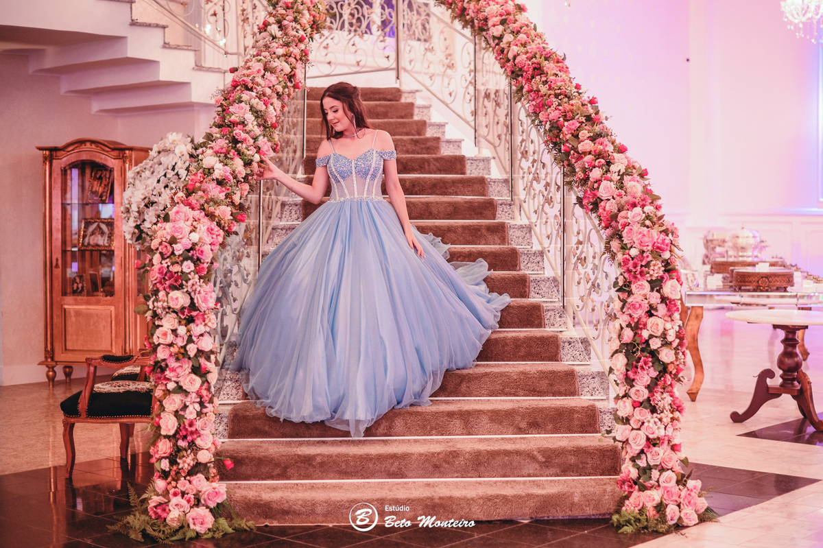Aniversário de 15 anos - Foto e Filmagem - Debutante - Estúdio Beto Monteiro - Curitiba - fotografo de 15 anos - sessao de fotos - book de 15 anos - fotografo - Maria eduarda rossato - castello reale - pedro aquino - sol cerimonial - vestido azul