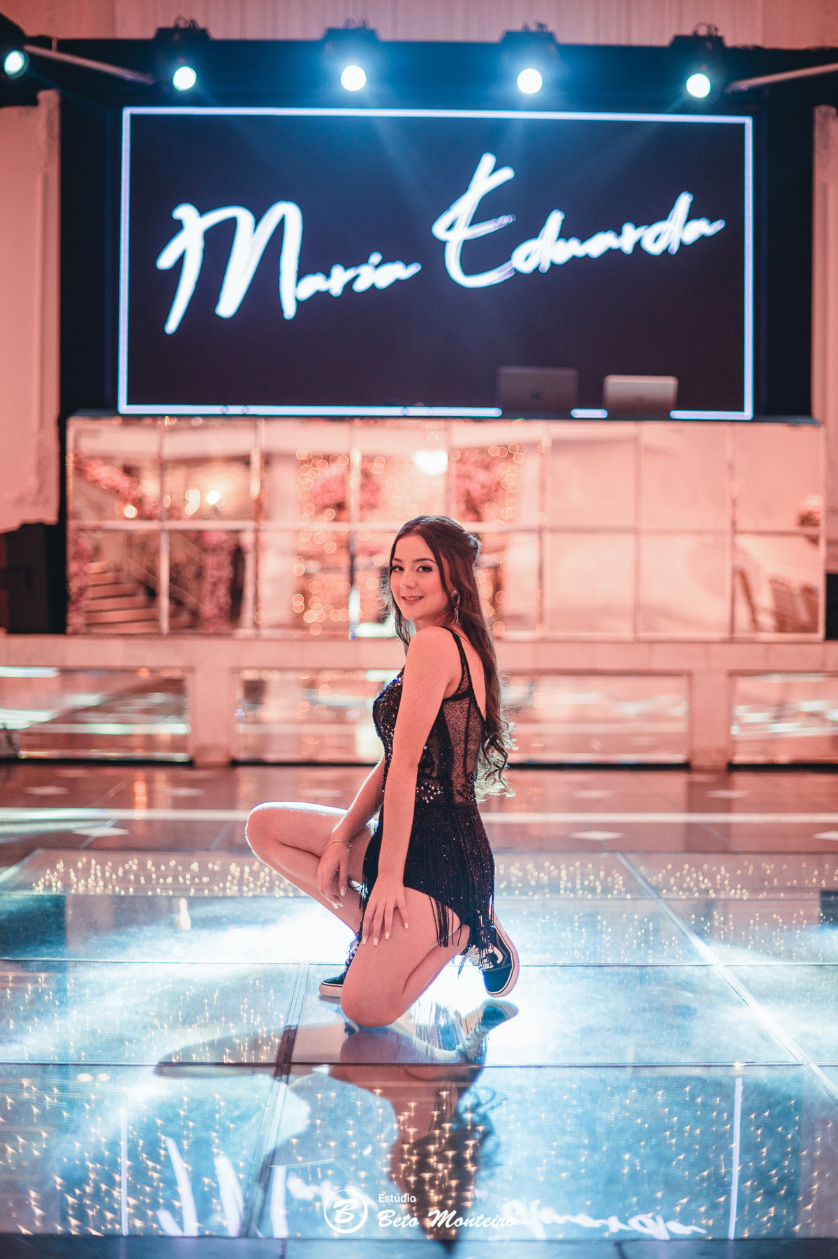 Aniversário de 15 anos - Foto e Filmagem - Debutante - Estúdio Beto Monteiro - Curitiba - fotografo de 15 anos - sessao de fotos - book de 15 anos - fotografo - Maria eduarda rossato - castello reale - pedro aquino - sol cerimonial - vestido azul