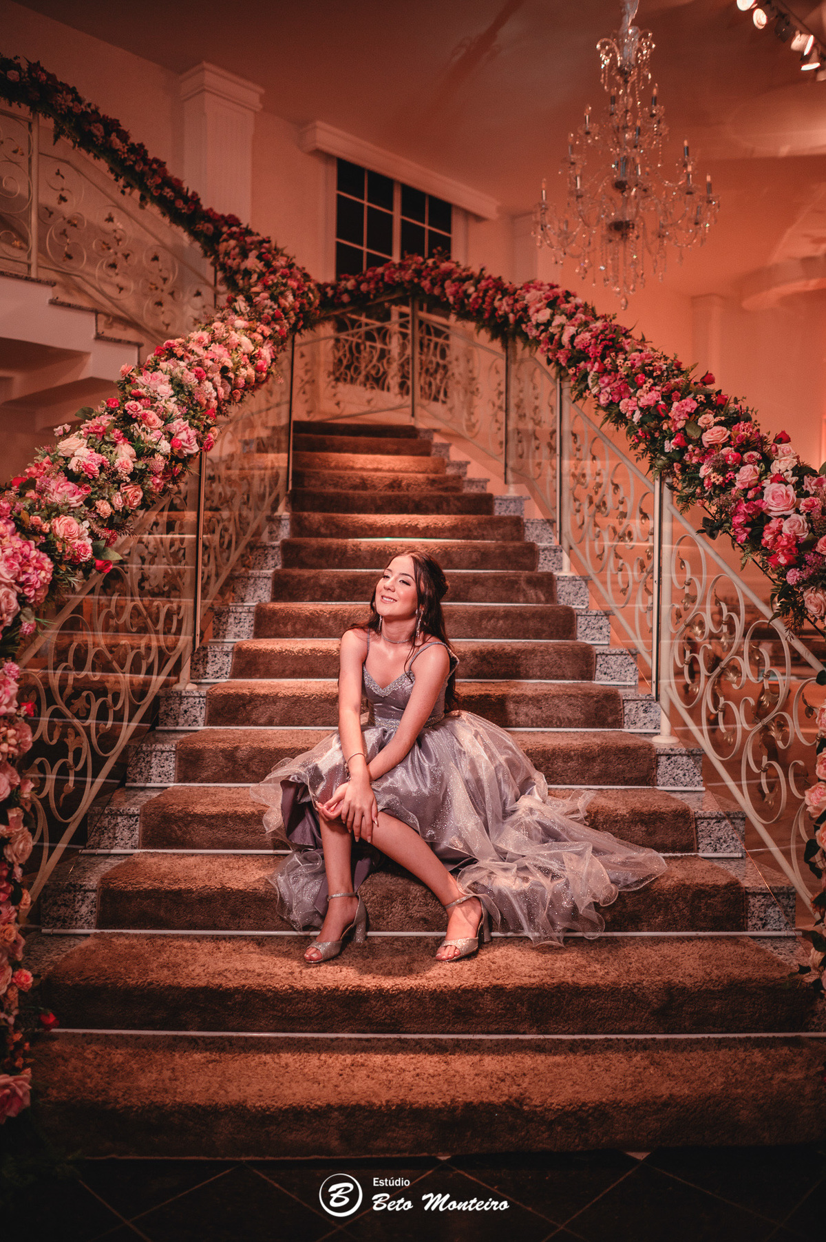 Aniversário de 15 anos - Foto e Filmagem - Debutante - Estúdio Beto Monteiro - Curitiba - fotografo de 15 anos - sessao de fotos - book de 15 anos - fotografo - Maria eduarda rossato - castello reale - pedro aquino - sol cerimonial - vestido azul