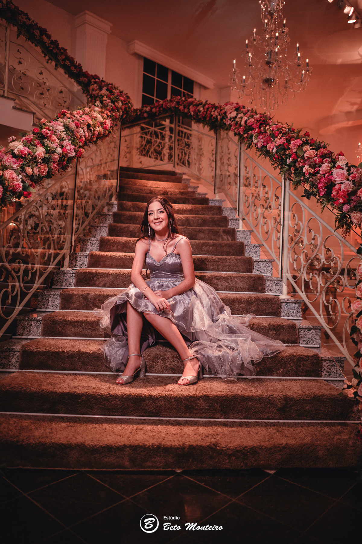 Aniversário de 15 anos - Foto e Filmagem - Debutante - Estúdio Beto Monteiro - Curitiba - fotografo de 15 anos - sessao de fotos - book de 15 anos - fotografo - Maria eduarda rossato - castello reale - pedro aquino - sol cerimonial - vestido azul