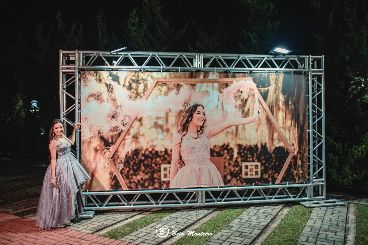 Aniversário de 15 anos - Foto e Filmagem - Debutante - Estúdio Beto Monteiro - Curitiba - fotografo de 15 anos - sessao de fotos - book de 15 anos - fotografo - Maria eduarda rossato - castello reale - pedro aquino - sol cerimonial - vestido azul