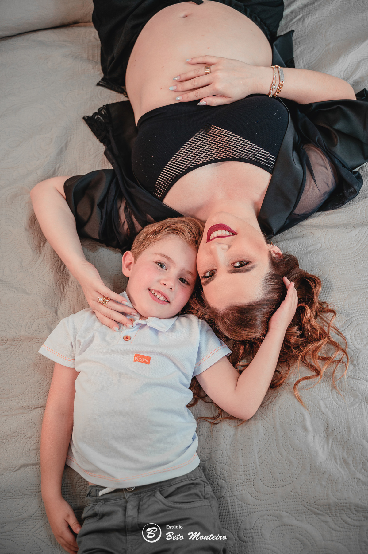 Book Gestante e Família em Curitiba - Book gestante Colombo - Book de gestante lifestyle - Fotos ao ar livre - Grávida - Gestação - Book de gestante - Estúdio Beto Monteiro - Castello Reale - Bruna