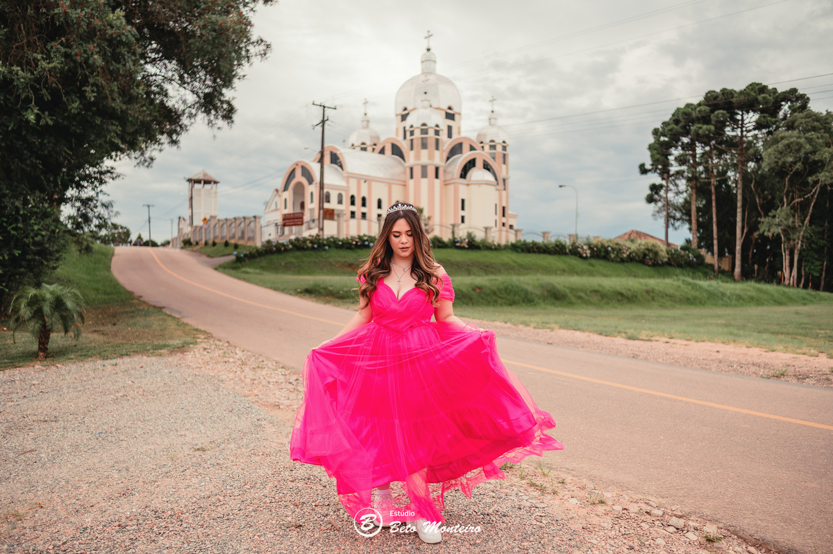 Aniversário de 15 anos - Foto e Filmagem - Debutante - Estúdio Beto Monteiro - Curitiba - fotografo de 15 anos - fotógrafa - sessão de fotos - book de fotos - book de 15 anos - fotografo - chácara ienkot - vestido de debutante - Isadora