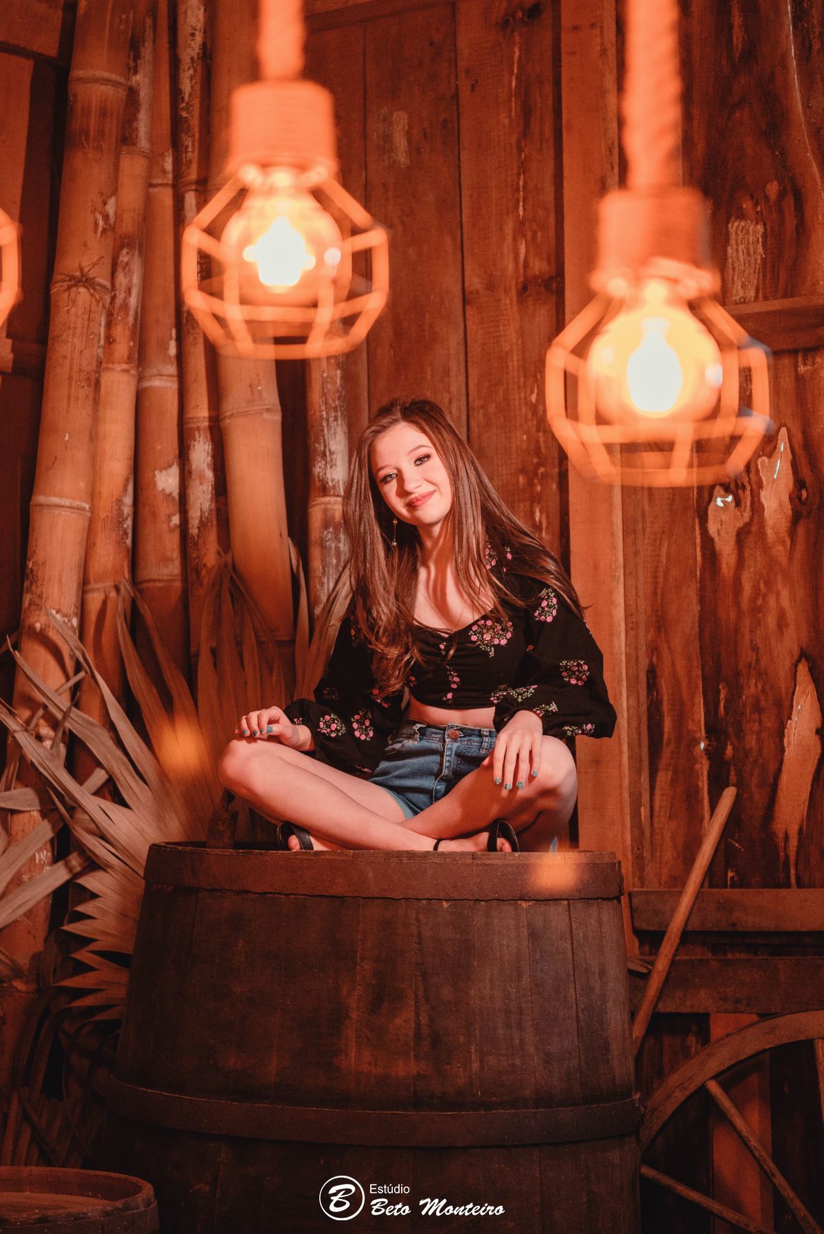 Aniversário de 15 anos - Foto e Filmagem - Debutante - Estúdio Beto Monteiro - Curitiba - fotografo de 15 anos - fotógrafa - sessão de fotos - book de fotos - book de 15 anos - chácara ienkot - vestido de debutante - Mariana