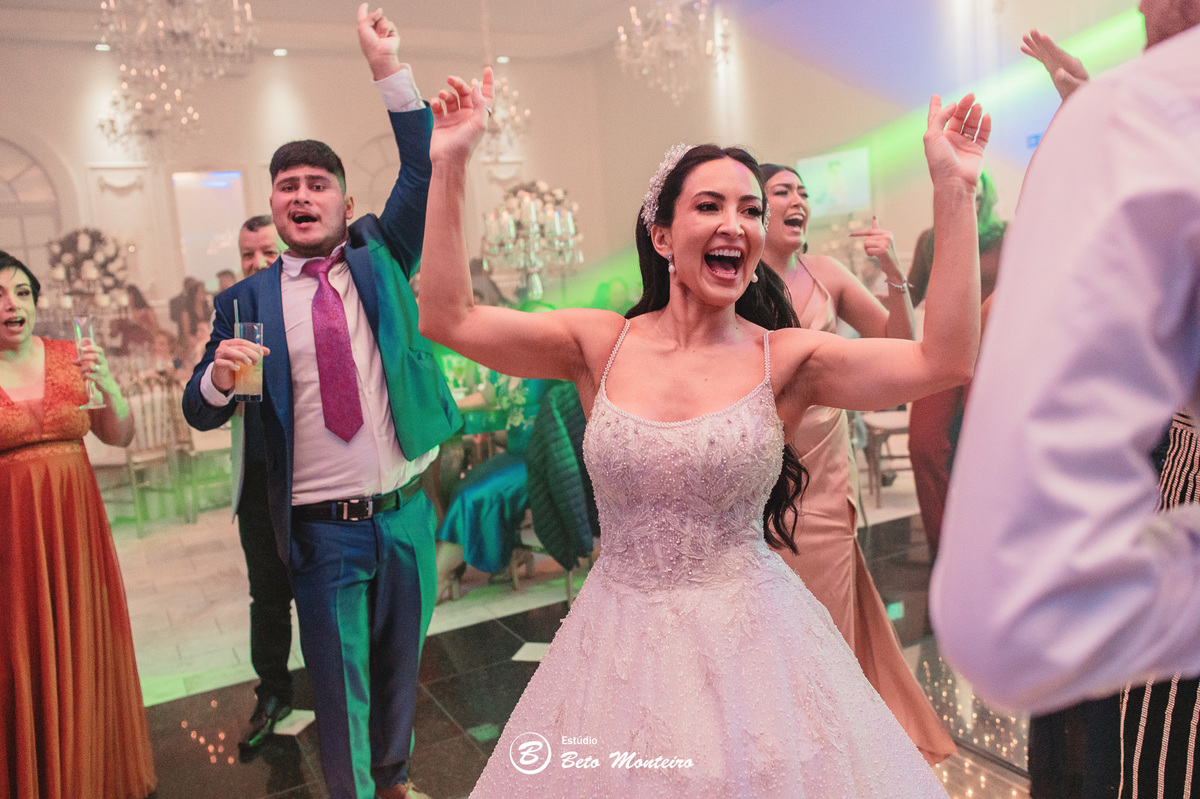 fotografo de casamento - videos de casamento - filmagem - casamento - cinegrafista - filmmaker - wedding - produtora - curitiba - estudio beto monteiro - casal - pre wedding - emma e carlos - castello reale - colombo - casamento externo