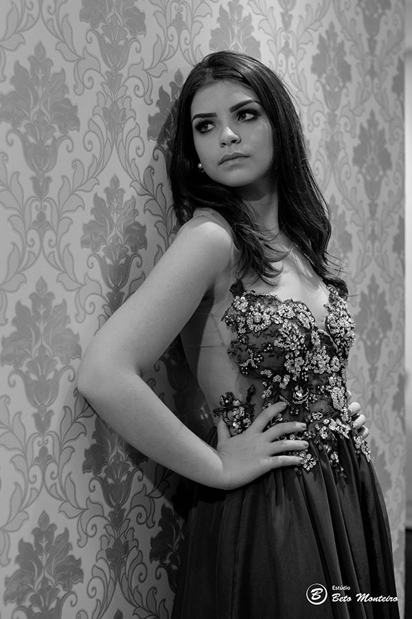 Book - 15 anos - Giullia Camila Londrina - Externa - Estúdio Beto Monteiro - Vestido - Papel de parede