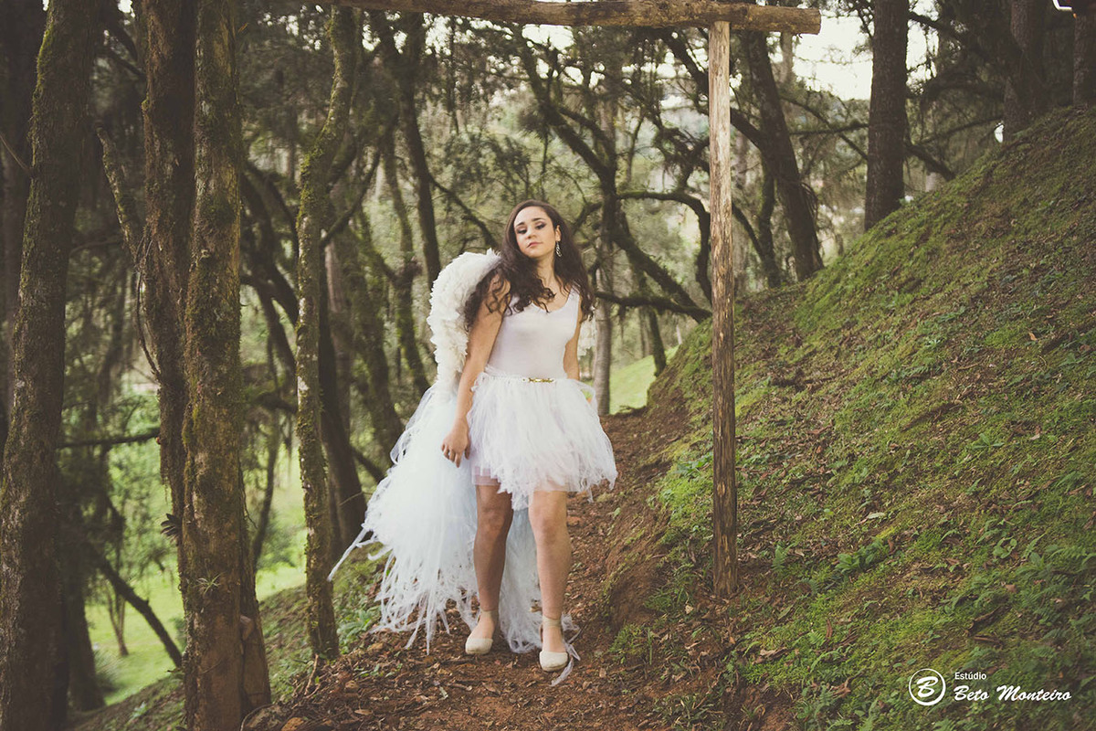 book de fotos - maria eduarda - estúdio e externa - curitiba - campo largo - chacara - country - preto e branco - fotografia - fotografo - estudio beto monteiro fada- asa - saia de tule