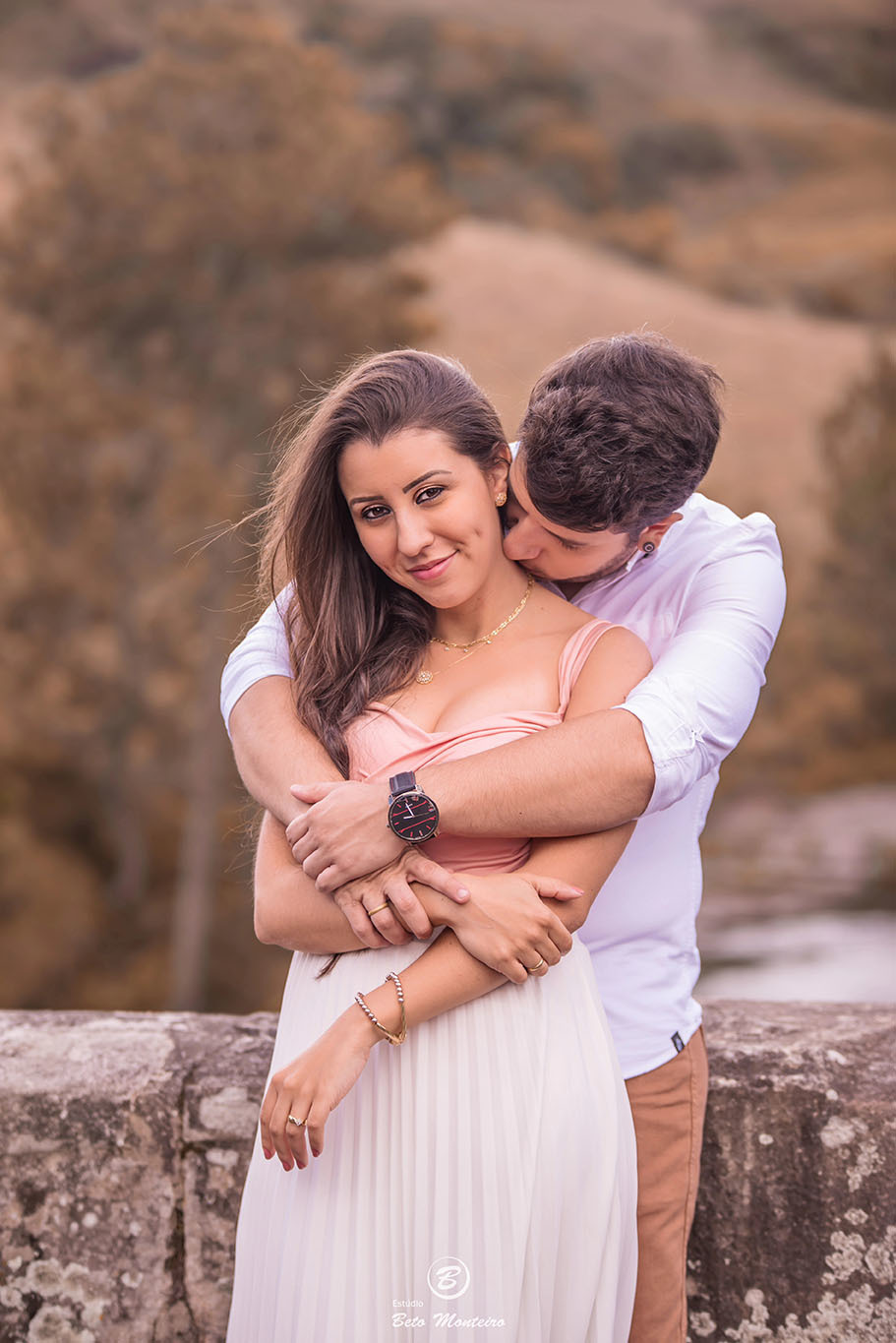 Casamento - Pré-Casamento - Pré-wedding - Trash the dress - Book de casal - Sessão de noivos - Estúdio Beto Monteiro - Curitiba - rio - montanha - floresta - violão - cantora - ceu azul - recanto dos papagaios - palmeira - Clarissa Bastos e Lucas Moreno