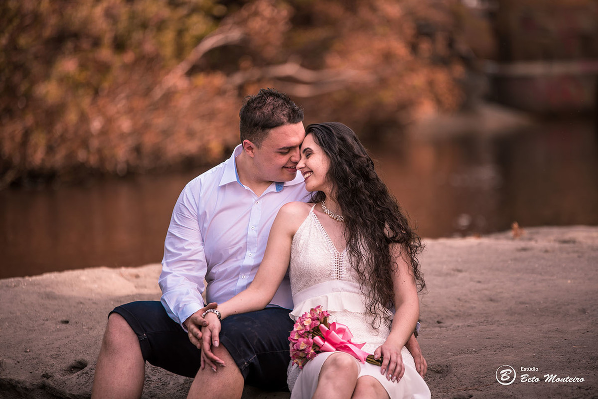 Casamento - Wedding - Pré-Casamento - Cobertura de casamento - foto e filmagem de casamento - Wedding Day - Pré-Wedding - Trash the dress - Estúdio Beto Monteiro - Curitiba - Recanto dos Papagaios - Palmeira - natureza verde - casal de branco