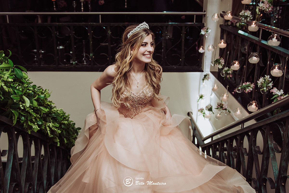 Aniversário de 15 anos - Cobertura fotografica - Cobertura de filmagem - Foto e Filmagem de 15 anos - Debutante - Estúdio Beto Monteiro - Curitiba - fotografo de 15 anos - buffet ilha do melh - jad decoracoes