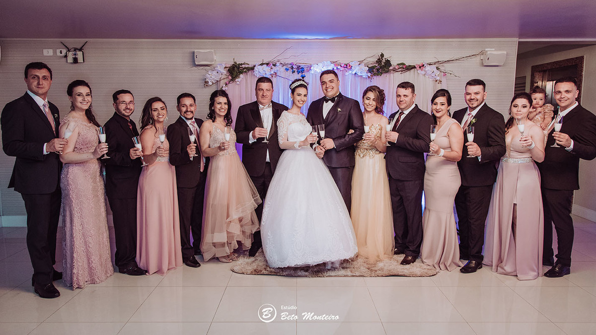 Casamento - Pré-Casamento - Pré-wedding - Trash the dress - Book de casal - Sessão de noivos - Estúdio Beto Monteiro - Curitiba - Deucher Hall - Buffet Deucher - Patricia Stocco e Thomas Maurilio - fotografo de casamento