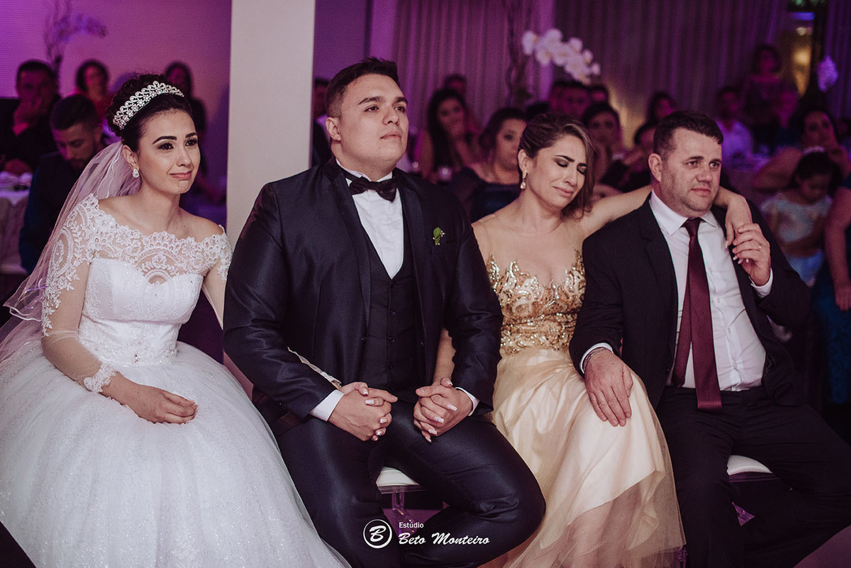Casamento - Pré-Casamento - Pré-wedding - Trash the dress - Book de casal - Sessão de noivos - Estúdio Beto Monteiro - Curitiba - Deucher Hall - Buffet Deucher - Patricia Stocco e Thomas Maurilio - fotografo de casamento