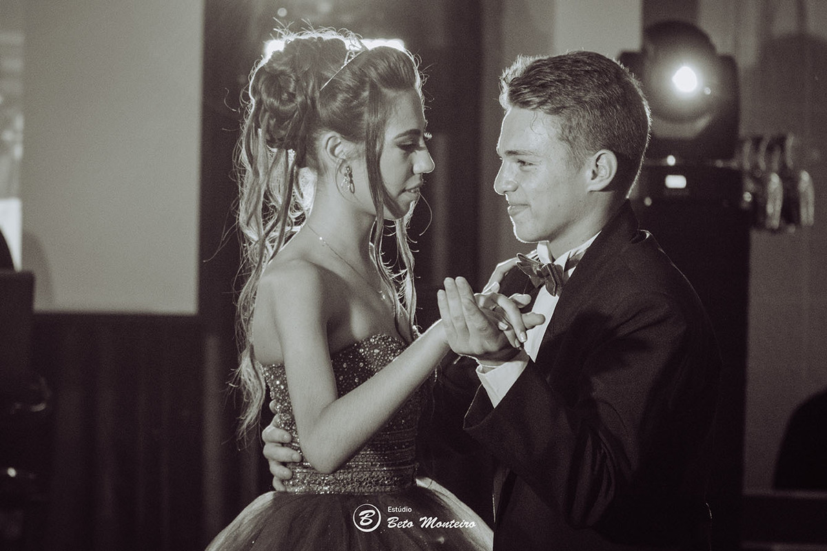 Aniversário de 15 anos - Cobertura fotografica - Cobertura de filmagem - Foto e Filmagem de 15 anos - Debutante - Estúdio Beto Monteiro - Curitiba - fotografo de 15 anos - ohana restaurante - Ananda lima makeup - pink cerimonial