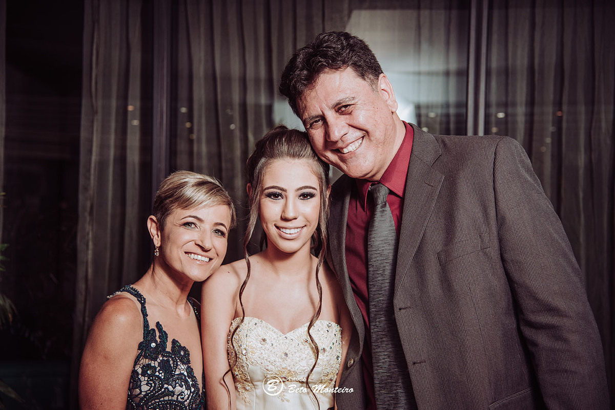 Aniversário de 15 anos - Cobertura fotografica - Cobertura de filmagem - Foto e Filmagem de 15 anos - Debutante - Estúdio Beto Monteiro - Curitiba - fotografo de 15 anos - ohana restaurante - Ananda lima makeup - pink cerimonial