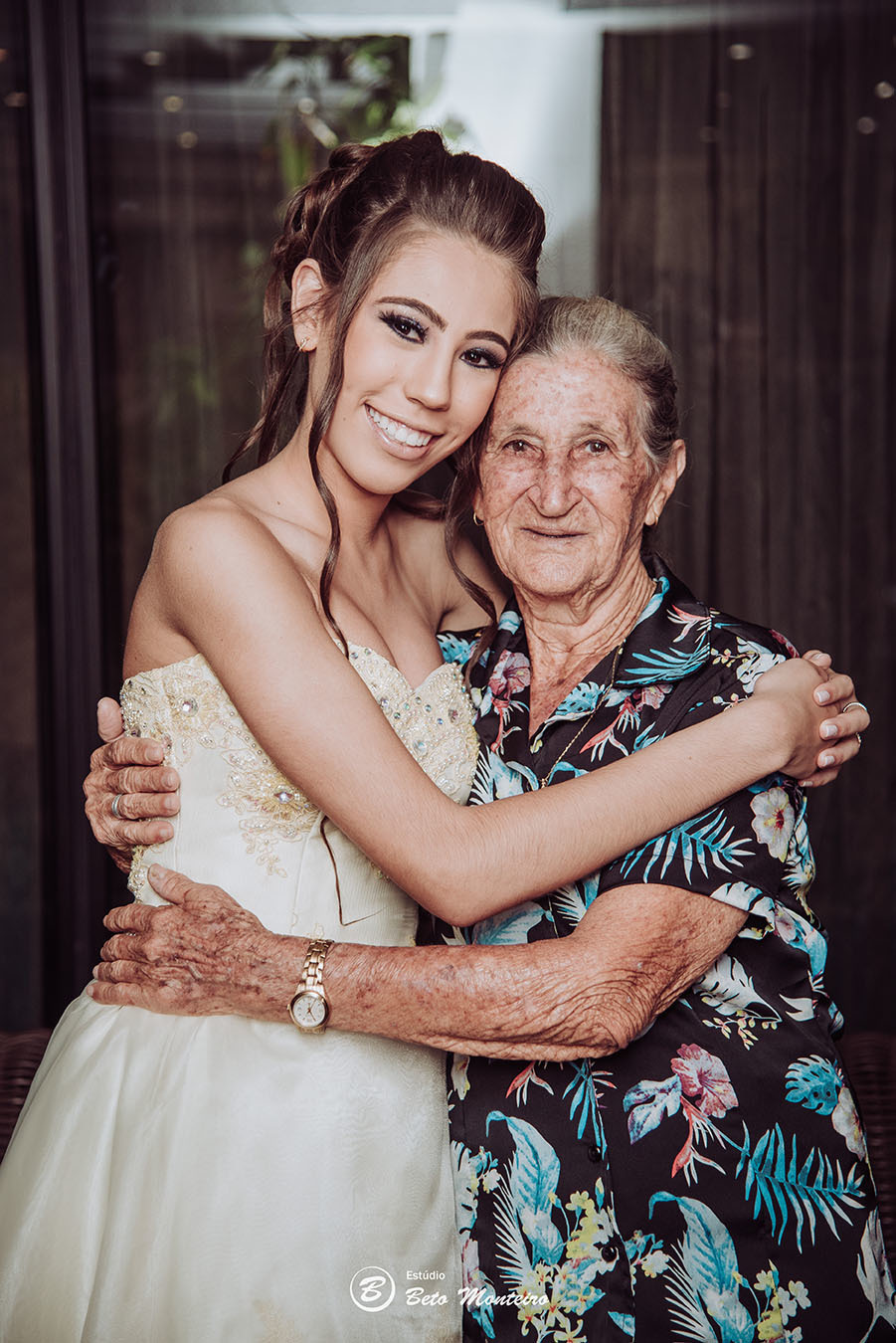 Aniversário de 15 anos - Cobertura fotografica - Cobertura de filmagem - Foto e Filmagem de 15 anos - Debutante - Estúdio Beto Monteiro - Curitiba - fotografo de 15 anos - ohana restaurante - Ananda lima makeup - pink cerimonial