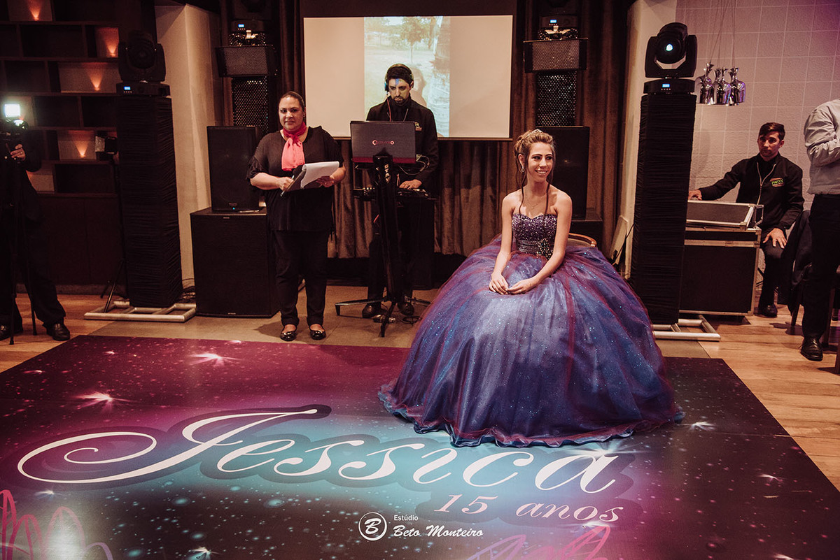 Aniversário de 15 anos - Cobertura fotografica - Cobertura de filmagem - Foto e Filmagem de 15 anos - Debutante - Estúdio Beto Monteiro - Curitiba - fotografo de 15 anos - ohana restaurante - Ananda lima makeup - pink cerimonial
