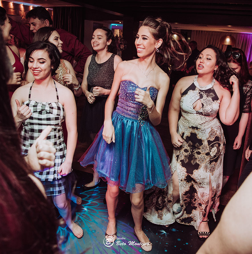 Aniversário de 15 anos - Cobertura fotografica - Cobertura de filmagem - Foto e Filmagem de 15 anos - Debutante - Estúdio Beto Monteiro - Curitiba - fotografo de 15 anos - ohana restaurante - Ananda lima makeup - pink cerimonial