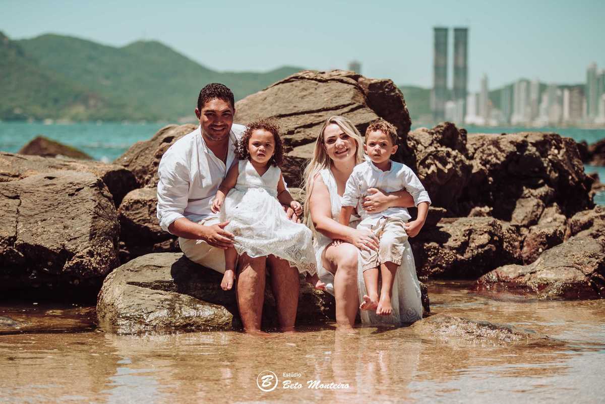 Casamento - Wedding - Pré-Casamento - Cobertura de casamento - foto e filmagem de casamento - Wedding Day - Pré-Wedding - Trash the dress - Estúdio Beto Monteiro - Curitiba - bombinhas - balneario camboriu - casal de branco