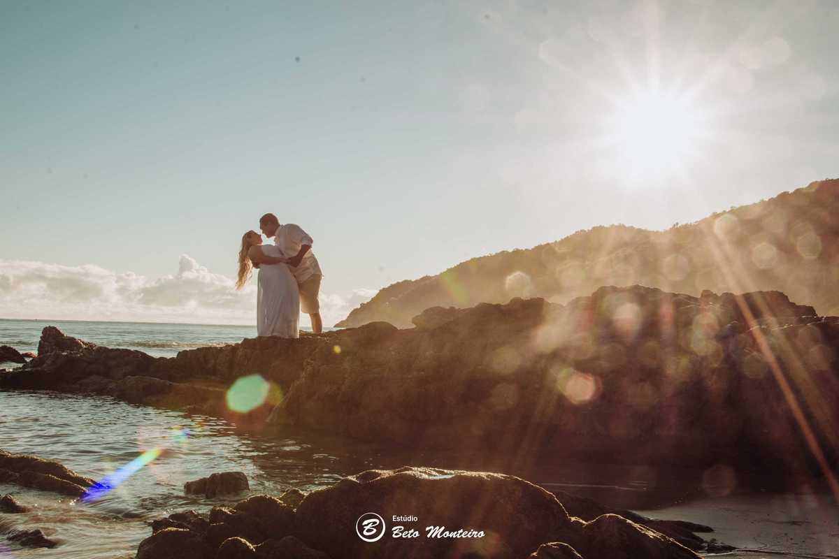 Casamento - Wedding - Pré-Casamento - Cobertura de casamento - foto e filmagem de casamento - Wedding Day - Pré-Wedding - Trash the dress - Estúdio Beto Monteiro - Curitiba - bombinhas - balneario camboriu - casal de branco