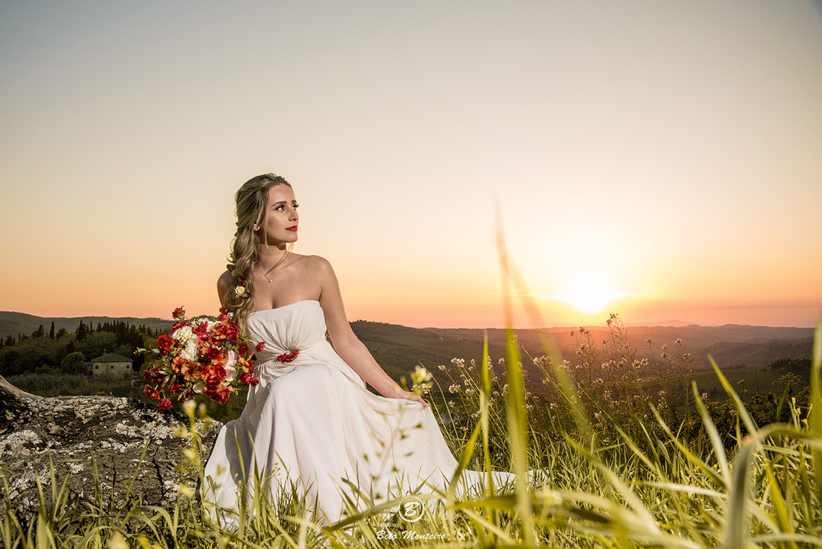 Bruna e Felipe - fotografia em florenca italia europa - fotografo na europa - casamento europa - casal - noivo - noiva - wedding - estudio beto monteiro - noivo curitiba - fotografo - fotografo de casamento - casal no campo - paisagem - cruz - por do sol