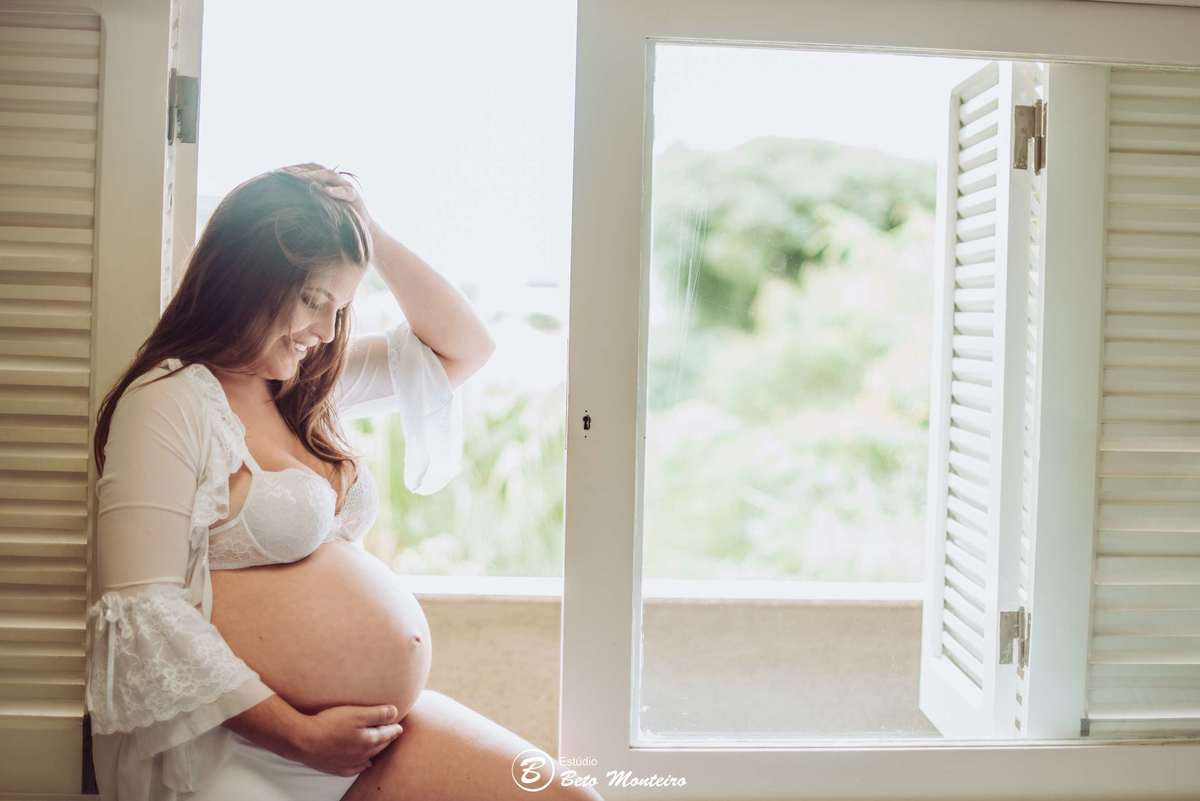 Laura Monteiro e Kleber - Isabela - Book Gestante e Familia em Curitiba - Book de gestante lifestyle - Fotos ao ar livre - Grávida - Gestação - Estudio Beto Monteiro - casa donaire - lifestyle