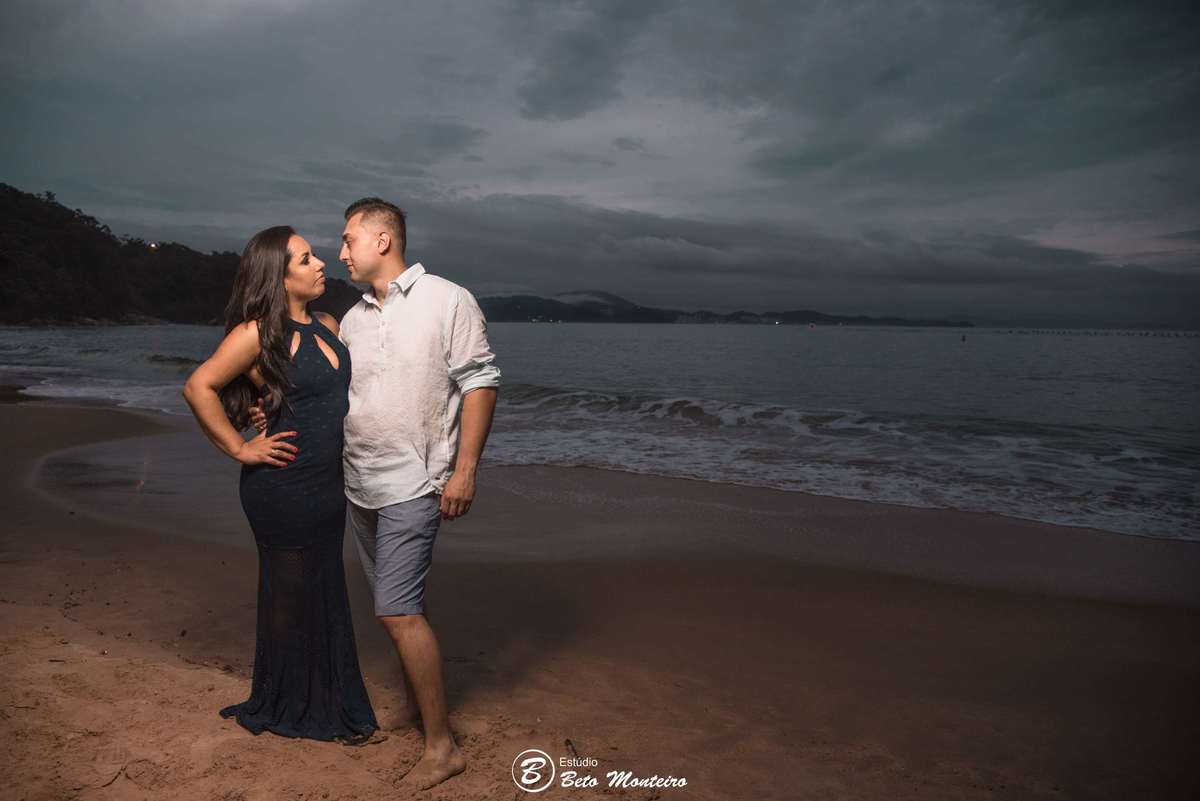 Casamento - Wedding - Pré - Cobertura de casamento - foto e filmagem de casamento - fotografo de casamento curitiba - Pré-Wedding - Trash the dress - Estúdio Beto Monteiro - Curitiba - balneario camboriu - bc - laranjeiras - taquarinhas - Céu azul - praia