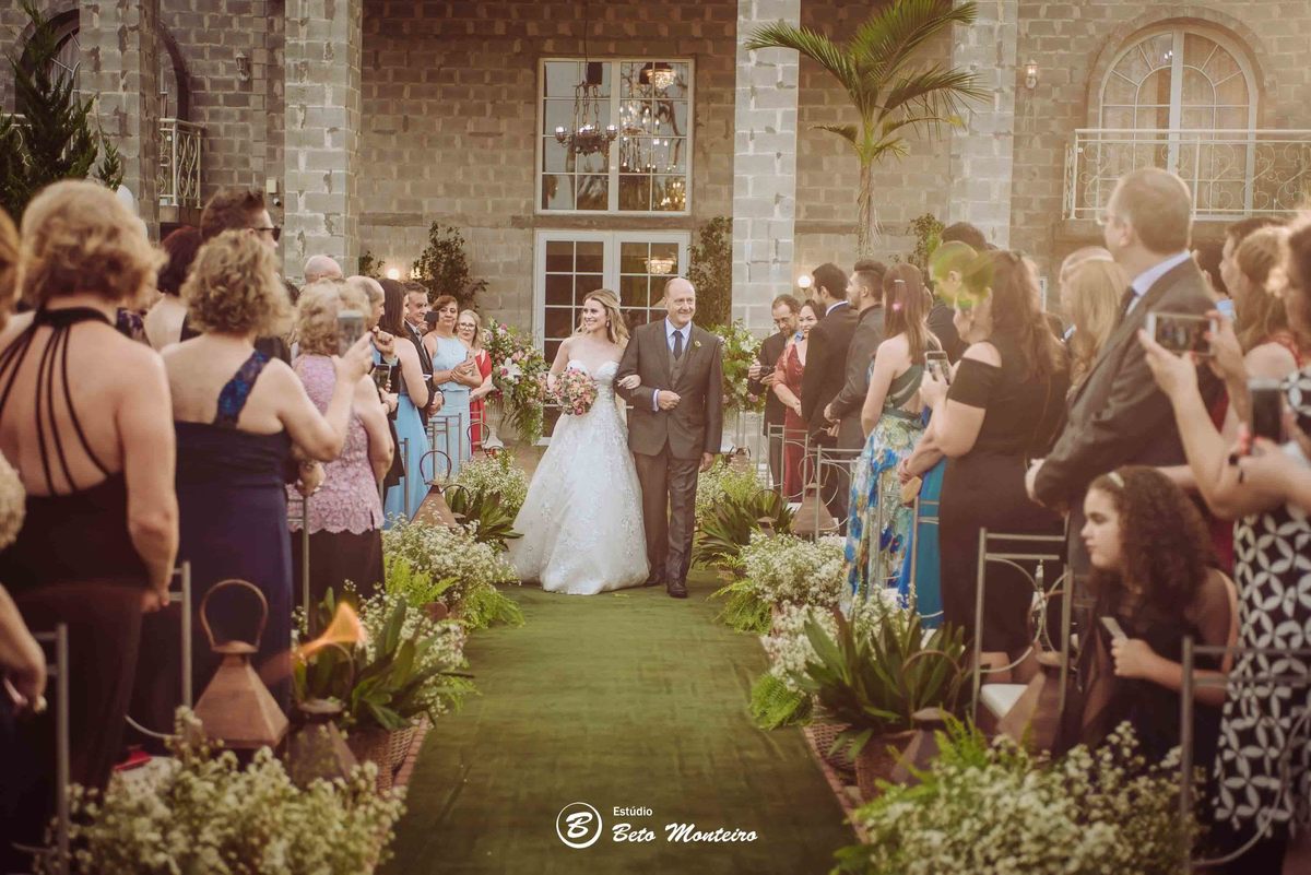 Casamento - Wedding - Pré-Casamento - Cobertura de casamento - foto e filmagem de casamento - Pré-Wedding - noiva - noivo - Estúdio Beto Monteiro - Curitiba - Castello Reale - Sol Cerimonial - Patricia e Gino - Cerimonia ao ar livre - por do sol