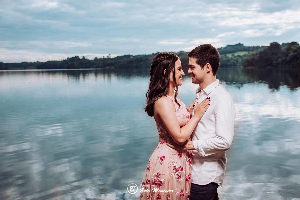 videos de casamento - filmagem - casamento - cinegrafista - videomaker - filmmaker - clipe - wedding - produtora - curitiba - estudio beto monteiro - casal - pre casamento - pre wedding - chacara laggus - thais e felipe - vestido rosa