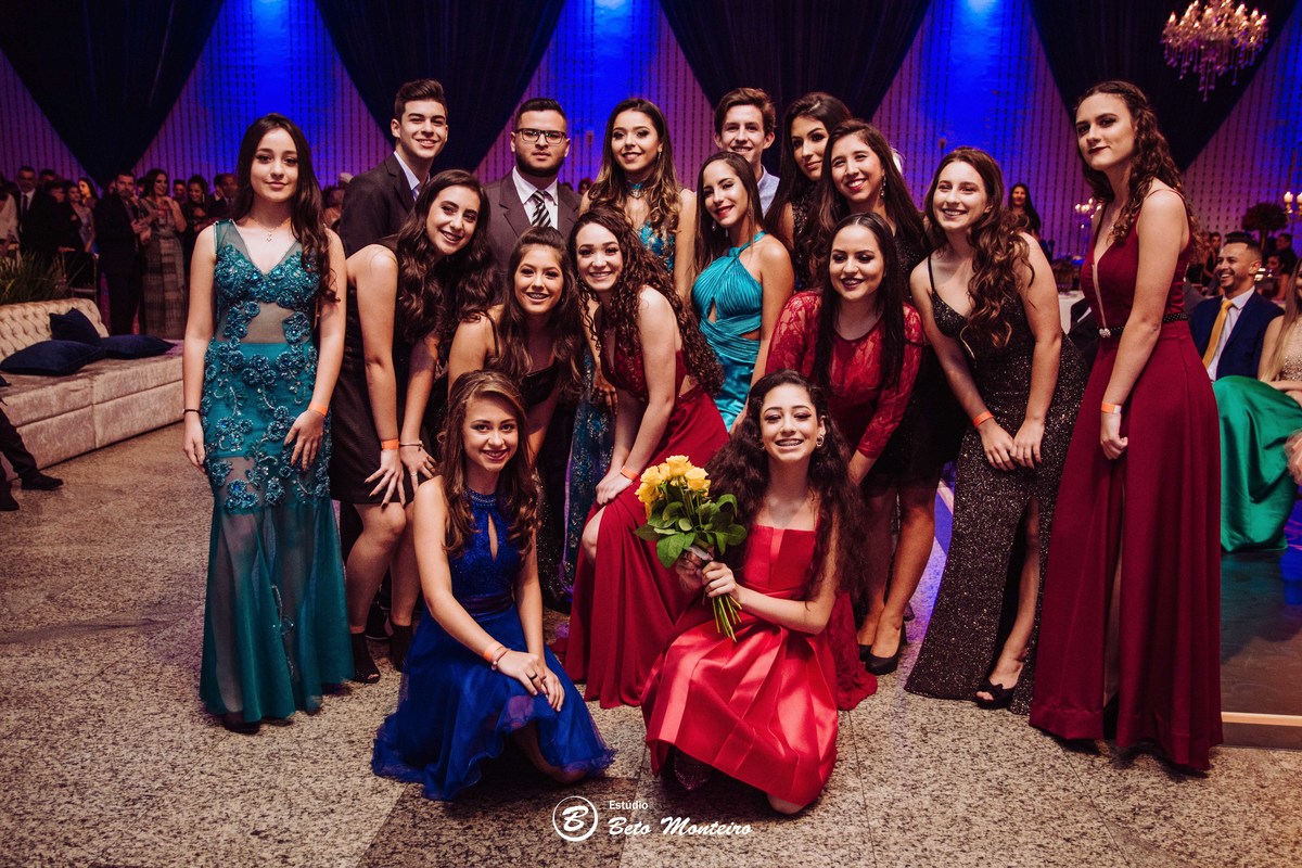Aniversário de 15 anos - Cobertura fotografica - Cobertura de filmagem - Foto e Filmagem de 15 anos - Debutante - Estúdio Beto Monteiro - Curitiba - fotografo de 15 anos - sessao de fotos - book de fotos - book de 15 anos - espaço torres - luara