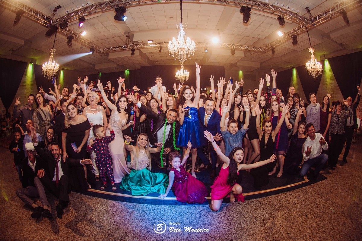 Aniversário de 15 anos - Cobertura fotografica - Cobertura de filmagem - Foto e Filmagem de 15 anos - Debutante - Estúdio Beto Monteiro - Curitiba - fotografo de 15 anos - sessao de fotos - book de fotos - book de 15 anos - espaço torres - luara