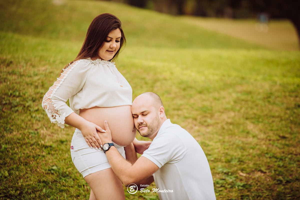 Book Gestante e Familia em Curitiba - Book de gestante lifestyle - Fotos ao ar livre - Grávida - Gestação - Estudio Beto Monteiro - jardim botanico - leticia e ronald