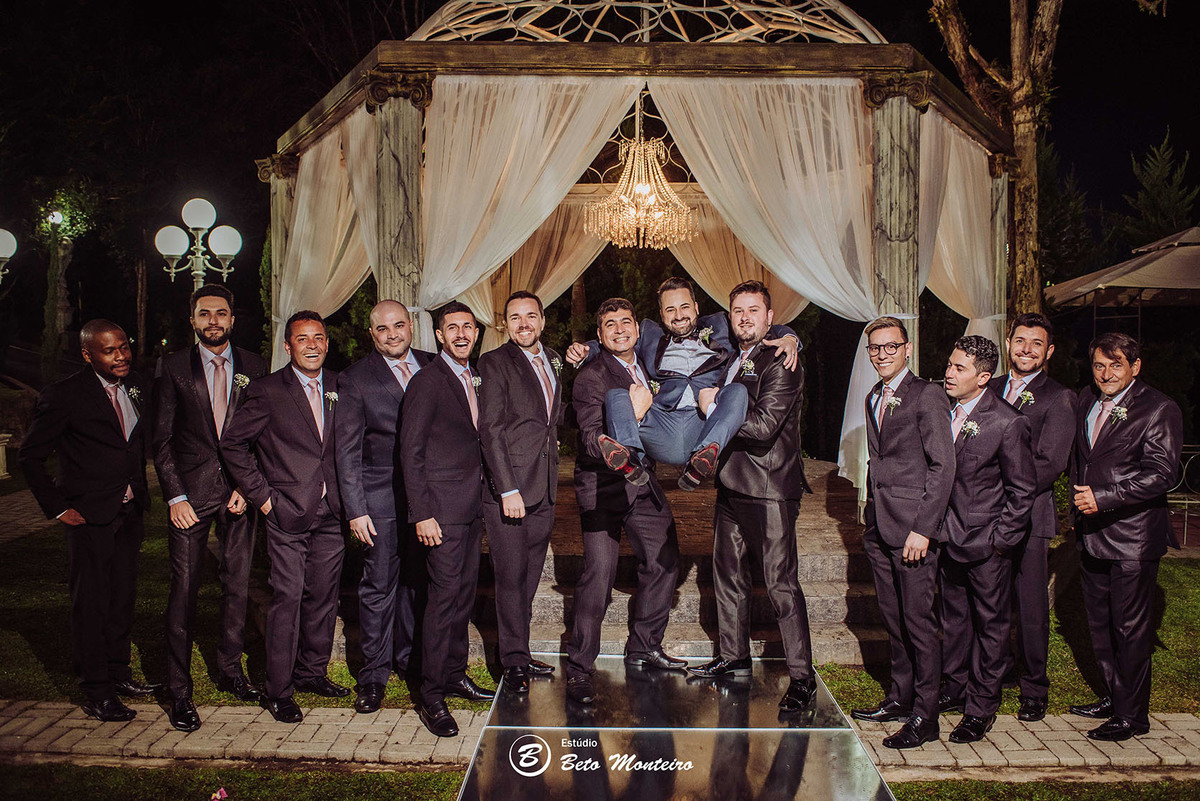 fotografo de casamento - fotografia - videos de casamento - filmagem - casamento - cinegrafista - filmmaker - wedding - produtora - curitiba - estudio beto monteiro - casal - castello reale - angela e sandro junior - sol cerimonialista