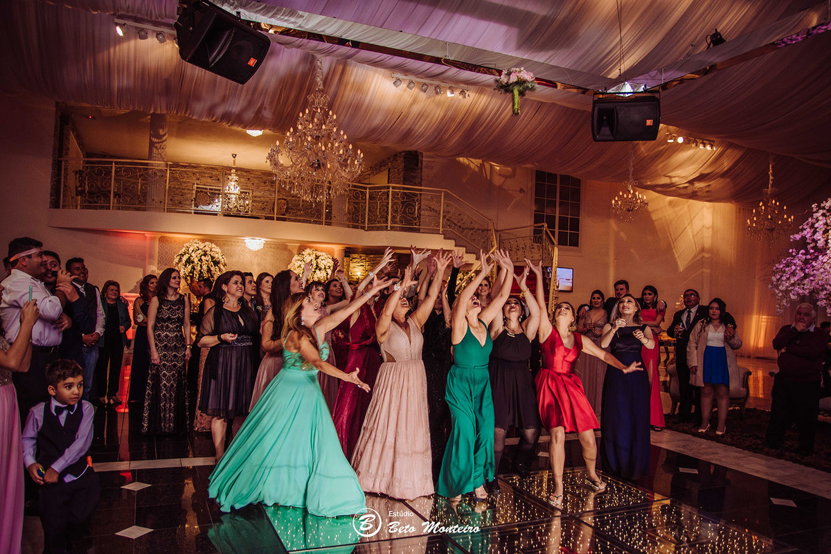 fotografo de casamento - fotografia - videos de casamento - filmagem - casamento - cinegrafista - filmmaker - wedding - produtora - curitiba - estudio beto monteiro - casal - castello reale - angela e sandro junior - sol cerimonialista