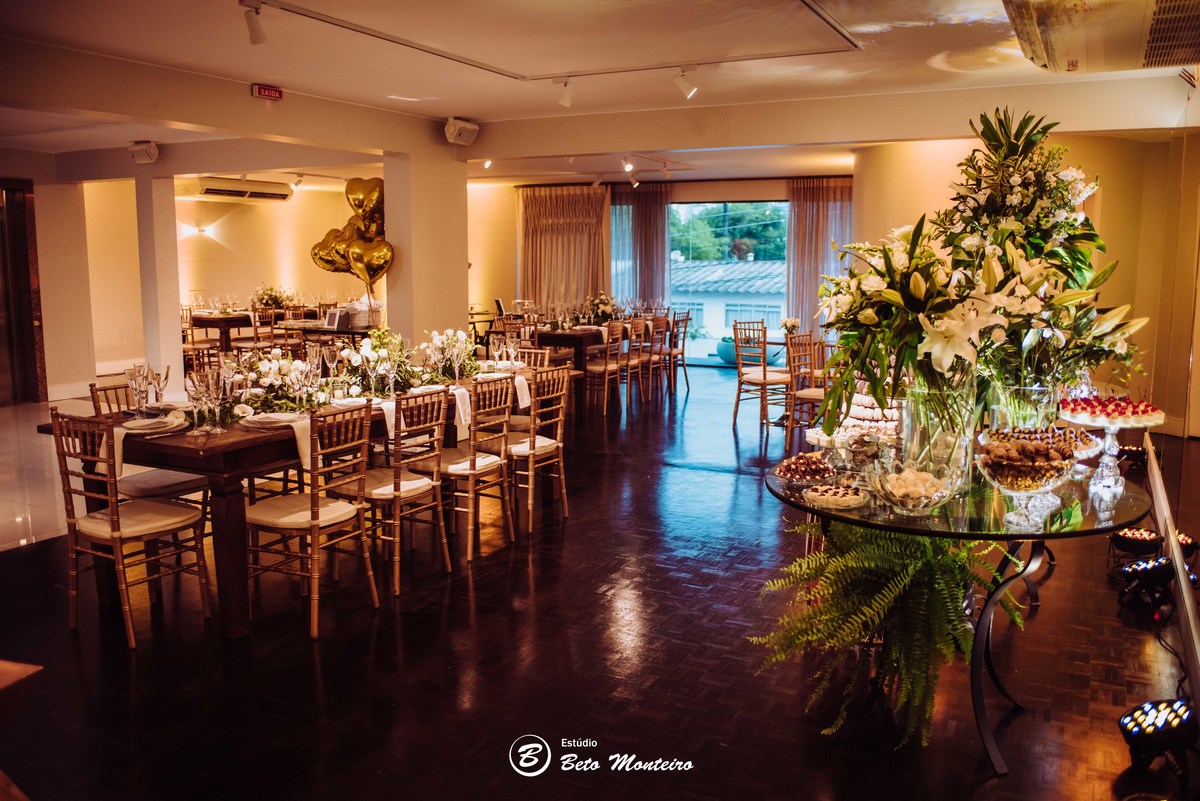 Aline e Sidarta - Bodas - de estanho - Deucher Hall - Buffet - Casamento - Wedding - Pré-Casamento - Cobertura de casamento - filmagem de casamento Curitiba - Pré-Wedding - fotógrafo de casamento Curitiba - Estúdio Beto Monteiro