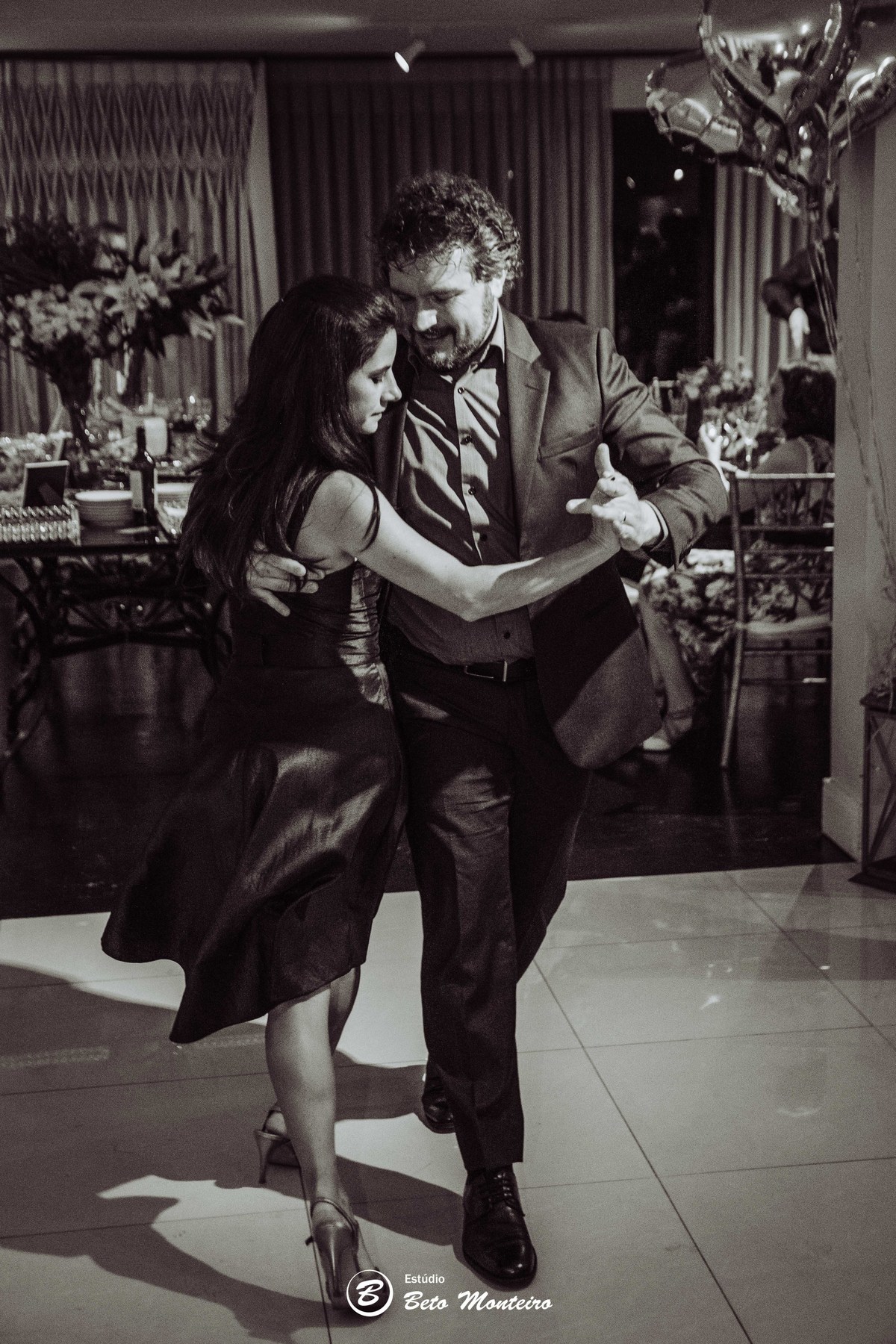 Aline e Sidarta - Bodas - de estanho - Deucher Hall - Buffet - Casamento - Wedding - Pré-Casamento - Cobertura de casamento - filmagem de casamento Curitiba - Pré-Wedding - fotógrafo de casamento Curitiba - Estúdio Beto Monteiro