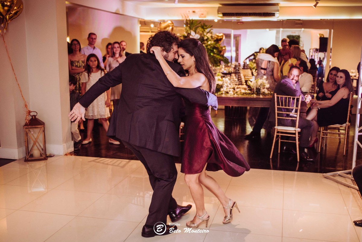 Aline e Sidarta - Bodas - de estanho - Deucher Hall - Buffet - Casamento - Wedding - Pré-Casamento - Cobertura de casamento - filmagem de casamento Curitiba - Pré-Wedding - fotógrafo de casamento Curitiba - Estúdio Beto Monteiro