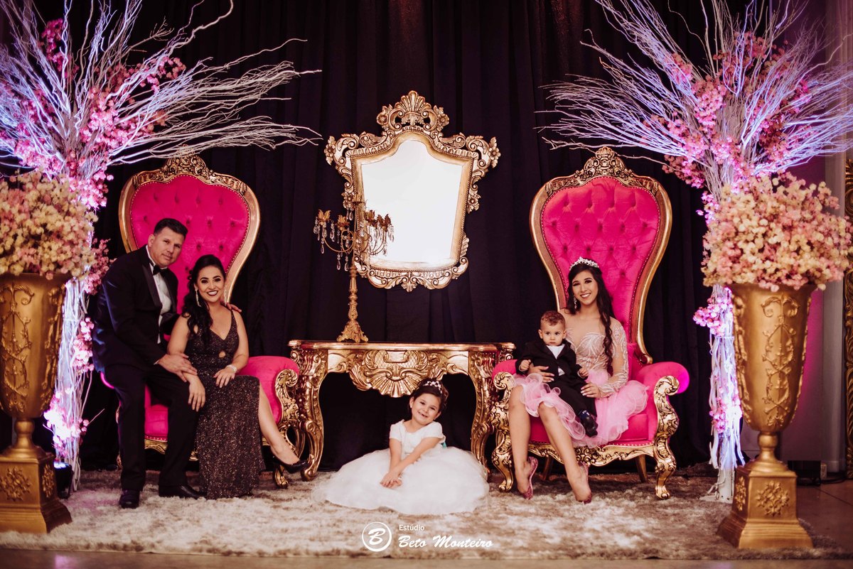 Aniversário de 15 anos - Cobertura fotografica - Cobertura de filmagem - Foto e Filmagem de 15 anos - Debutante - Estúdio Beto Monteiro - Curitiba - fotografo de 15 anos - sessao de fotos - book de fotos - book de 15 anos - fotografo - espaço copa jessyka
