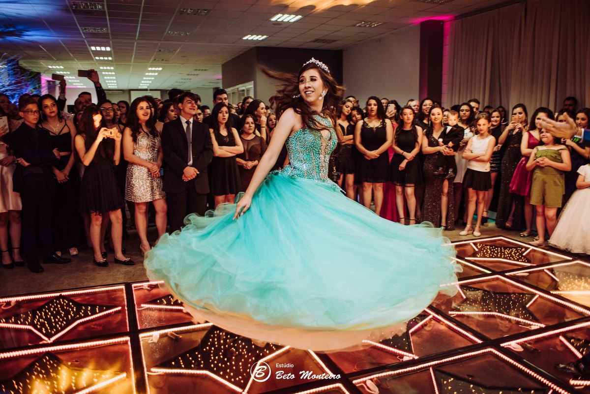 Aniversário de 15 anos - Cobertura fotografica - Cobertura de filmagem - Foto e Filmagem de 15 anos - Debutante - Estúdio Beto Monteiro - Curitiba - fotografo de 15 anos - sessao de fotos - book de fotos - book de 15 anos - fotografo - espaço copa jessyka