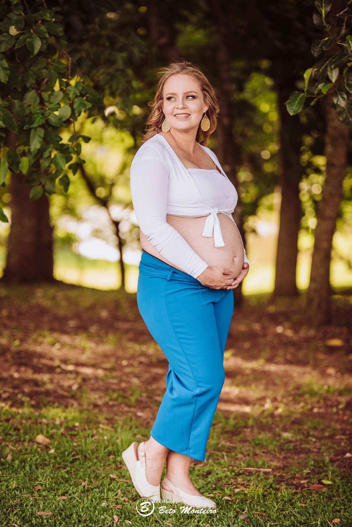 Book Gestante e Familia em Curitiba - Book de gestante lifestyle - Fotos ao ar livre - Grávida - Gestação - Estudio Beto Monteiro - jardim botanico - barbara couto - dione