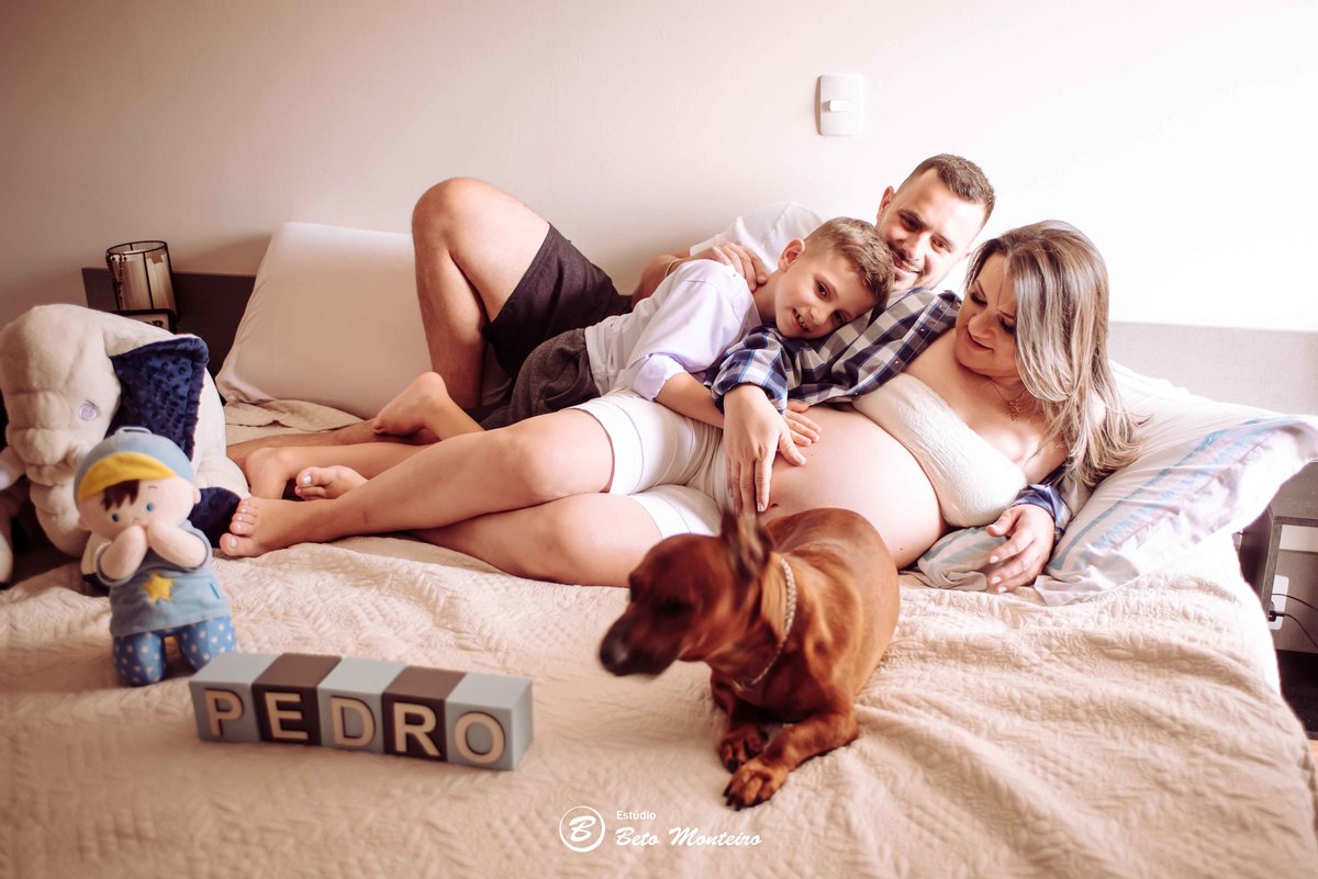 Book Gestante e Familia em Curitiba - Book de gestante lifestyle - Fotos ao ar livre - Grávida - Gestação - Estudio Beto Monteiro - life style - Michelle Miotto - Família - Cachorro