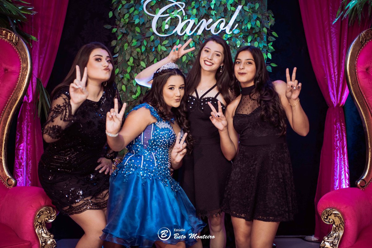 Aniversário de 15 anos - Cobertura fotografica - Cobertura de filmagem - Foto e Filmagem de 15 anos - Debutante - Estúdio Beto Monteiro - Curitiba - fotografo de 15 anos - sessao de fotos - book de fotos - book de 15 anos - fotografo - anah - carol corre