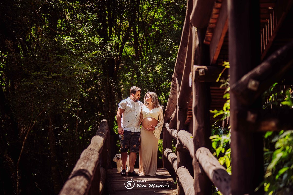 Book Gestante e Familia em Curitiba - Book de gestante lifestyle - Fotos ao ar livre - Grávida - Gestação - Estudio Beto Monteiro - unilivre - universidade livre - angela maria e sandro junior