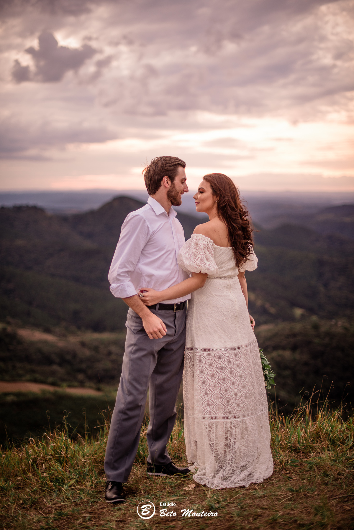fotografo de casamento - videos de casamento - filmagem - casamento - cinegrafista - filmmaker - wedding - produtora - curitiba - estudio beto monteiro - casal - pre wedding - renata e silas - morro da palha - dia do casamento