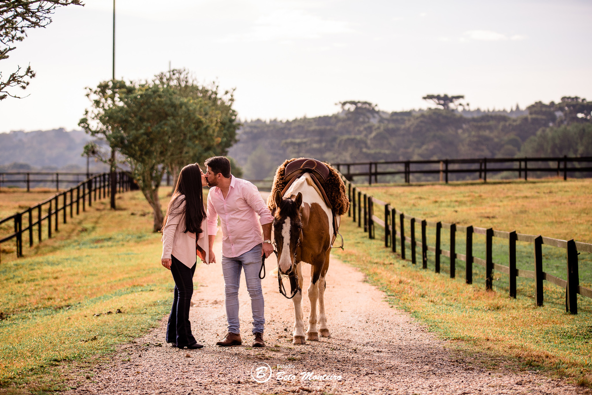 fotografo de casamento - videos de casamento - filmagem - casamento - cinegrafista - filmmaker - wedding - produtora - curitiba - estudio beto monteiro - casal - pre wedding - Taina e Marcelo - cabanha matoski - cavalo