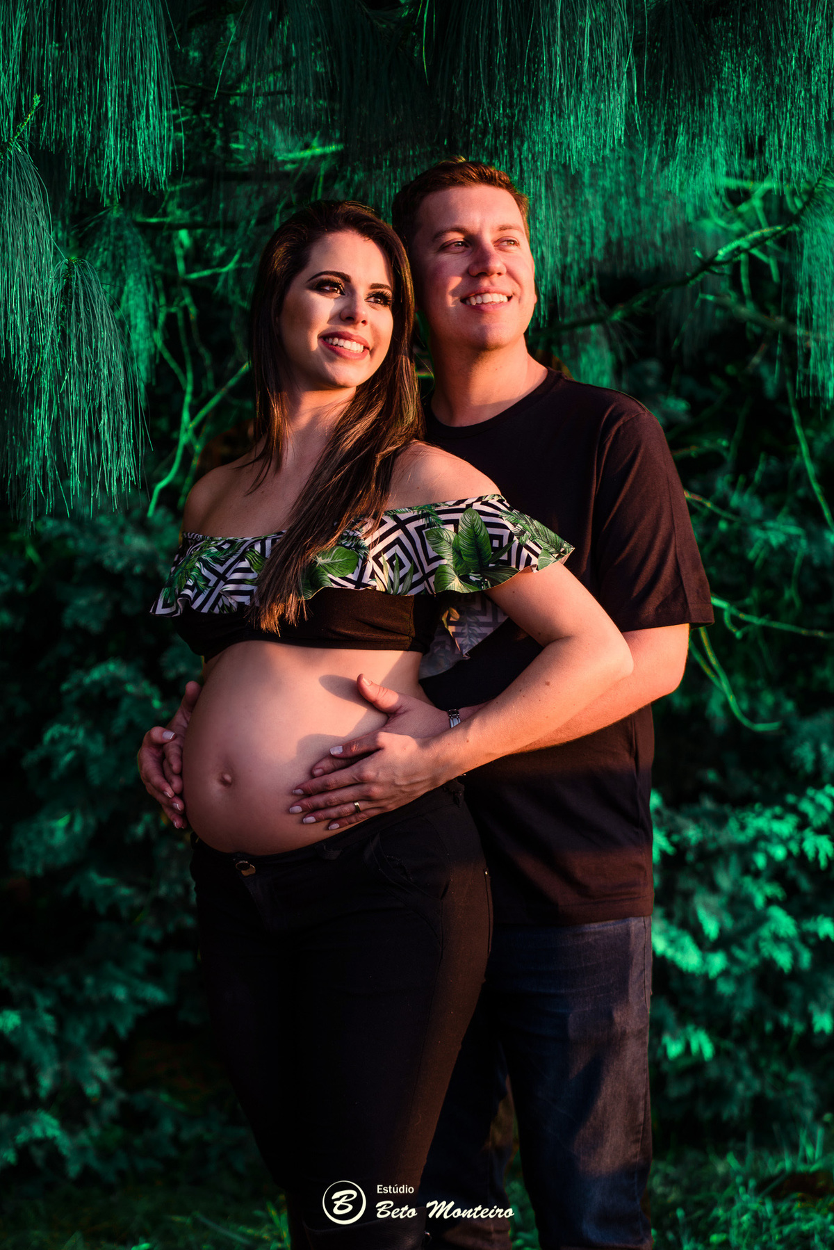Book Gestante e Familia em Curitiba - Book de gestante lifestyle - Fotos ao ar livre - Fotos em estúdio - Grávida - Gestação - Estudio Beto Monteiro - Cabanha Matoski - Ana Paula - Thiago