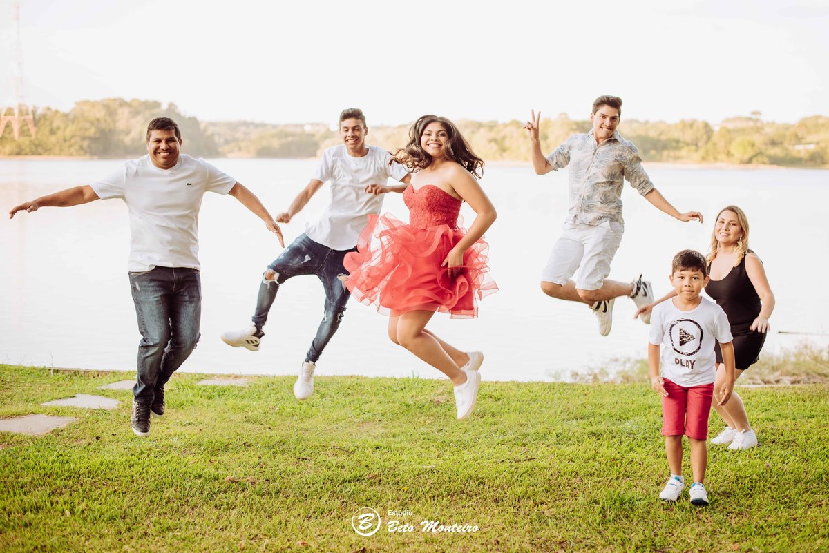 Aniversário de 15 anos - Foto e Filmagem de 15 anos - Debutante - Estúdio Beto Monteiro - Curitiba - fotografo de 15 anos - sessao de fotos - book de fotos - book de 15 anos - fotografo - bruna - família - laggus eventos