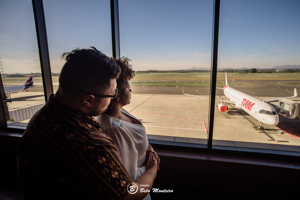 fotografo de casamento - videos de casamento - filmagem - casamento - cinegrafista - filmmaker - wedding - produtora - curitiba - estudio beto monteiro - casal - pre wedding - andressa e vicente - aeroporto - recanto maranatha