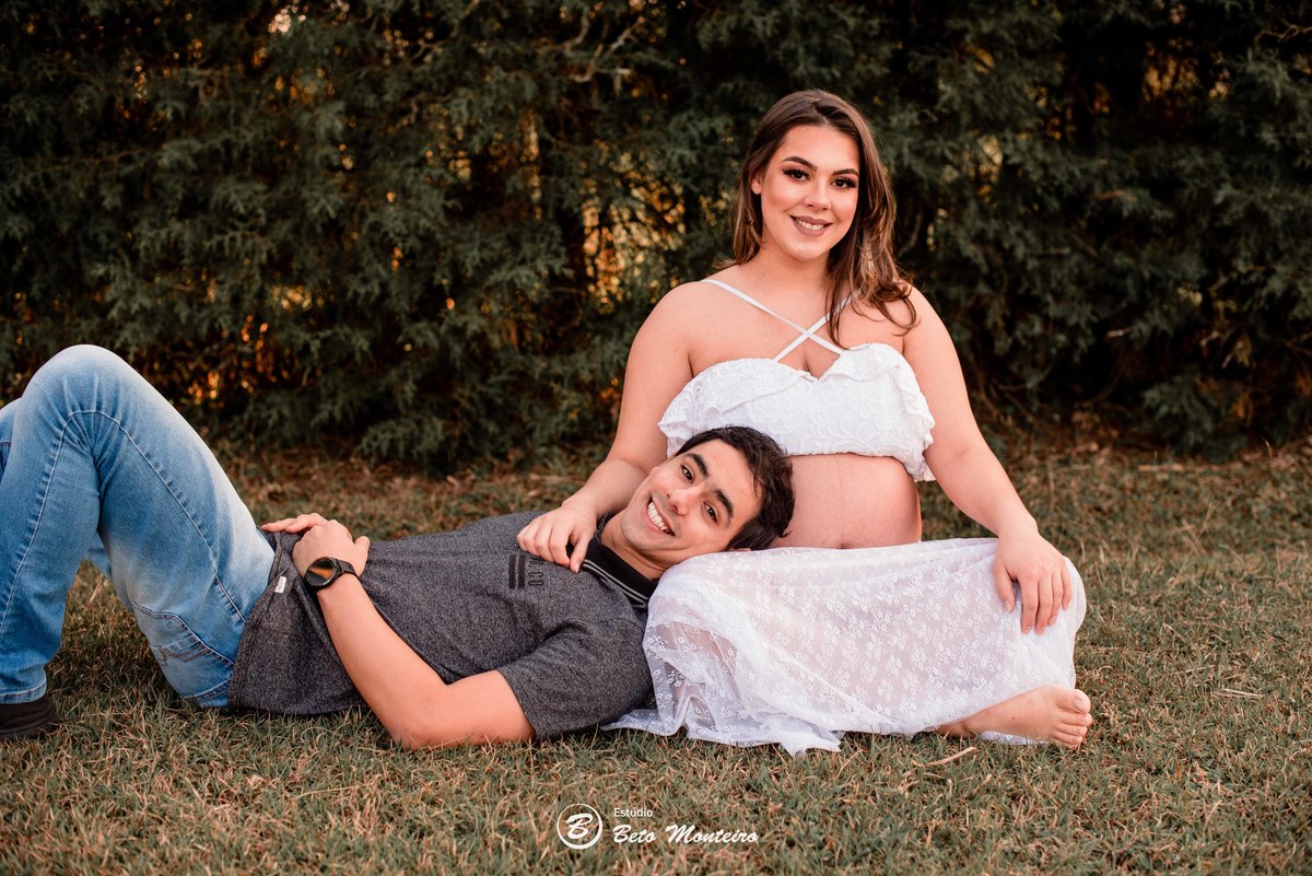 Book Gestante e Familia em Curitiba - Book de gestante lifestyle - Fotos ao ar livre - Fotos em estúdio - Grávida - Gestação - Estudio Beto Monteiro - Cabanha Matoski - Daniela - Ale - Heitor